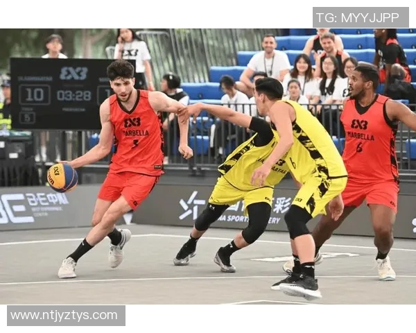 西安篮球队在篮球团队协作排行榜中荣获第二名展现出卓越团队精神与默契配合