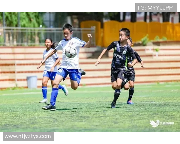 扬杰足球：探索青少年足球发展的新路径与未来愿景